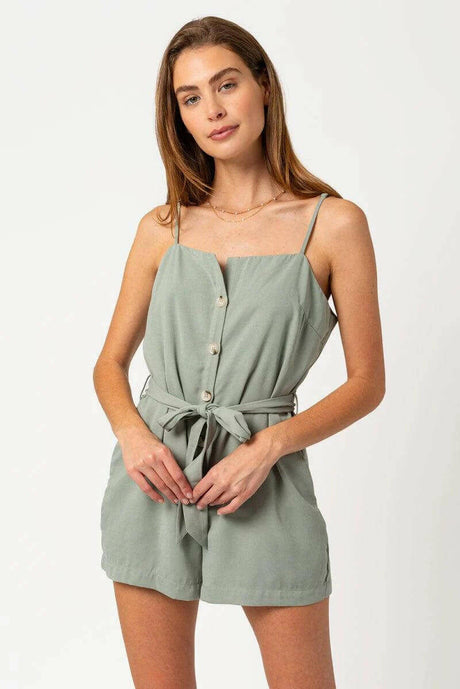 "Chic Sleeveless Button-Down Romper with Belt Detail✨ #Fashion #Trendy"