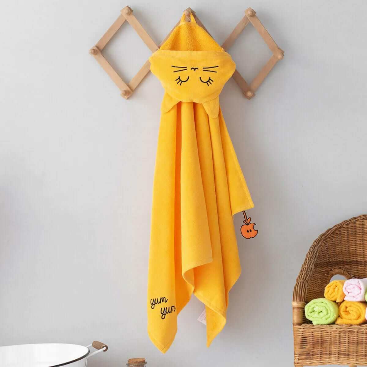 Luxurious Milk&Moo Tombish Cat Velvet Hooded Baby Towel