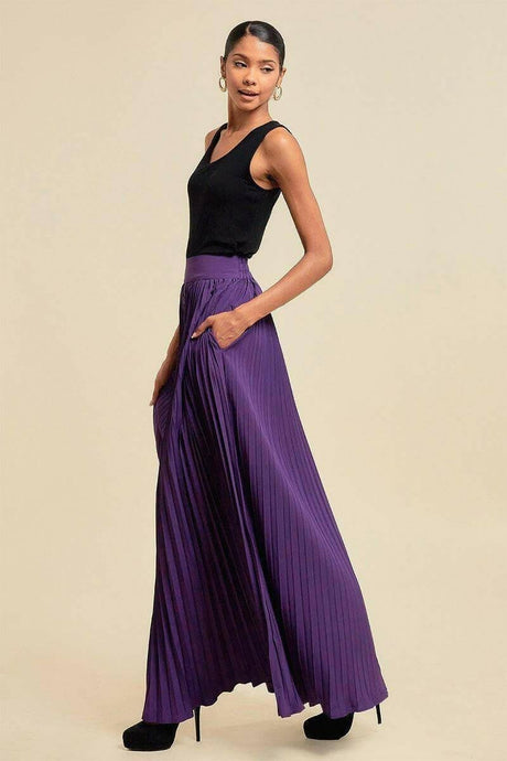 Stylish Pleated Skirt With Button Detail