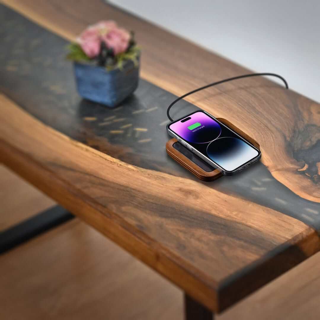 UNO Black - Single-Coil MagSafe Oak Wireless Charger